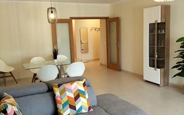 T2 Infante 101 A C Moderno Wi-fi Garagem 50M Praia