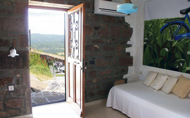 Assos Nar Konak