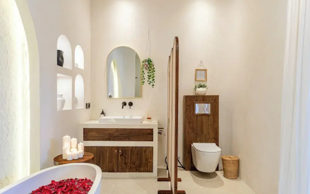 OriVista Luxe 1BR Designer Pool Villa in Canggu