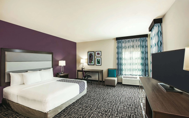 La Quinta Inn & Suites by Wyndham McAllen La Plaza Mall