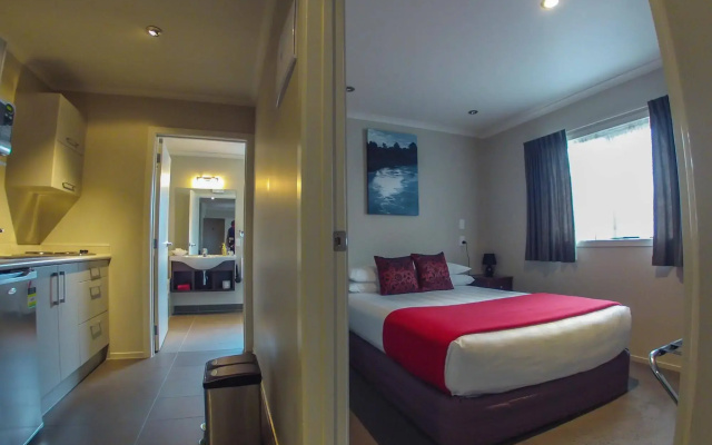 Albert Court Motor Lodge
