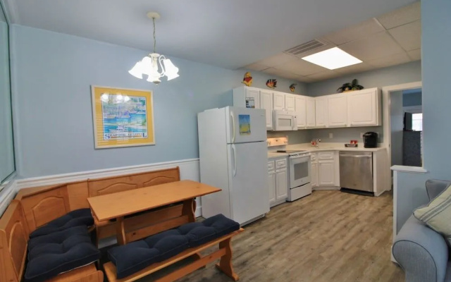 Capri 123 2 Bedrooms 1 Bathroom Condo