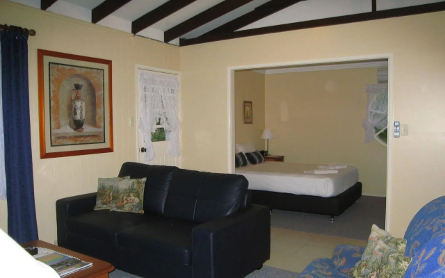 Curtis Cottage