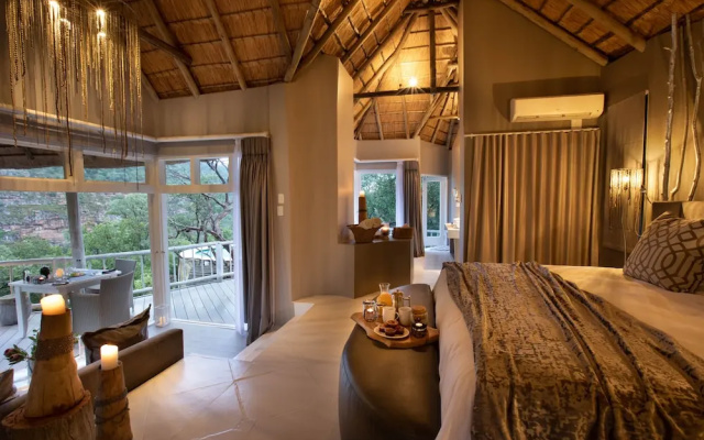 Clifftop Exclusive Safari Hideaway Lodge - All Inclusive
