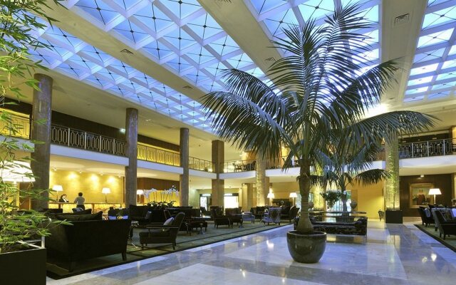 Отель Tivoli Avenida Liberdade Lisboa – A Leading hotel of the world Португалия, Лиссабон - 1 отзыв об отеле, цены и фото номеров - забронировать отель Tivoli Avenida Liberdade Lisboa – A Leading hotel of the world онлайн вид на фасад