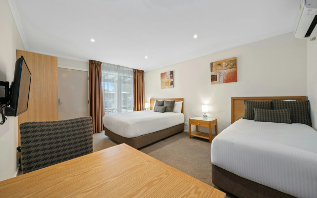 Best Western New Crossing Place Motel