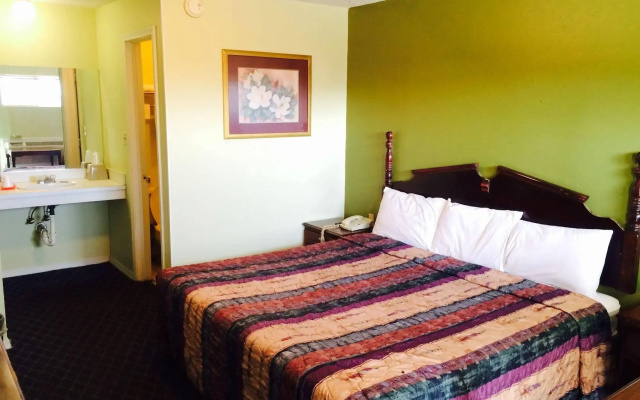 Super Inn & Suites