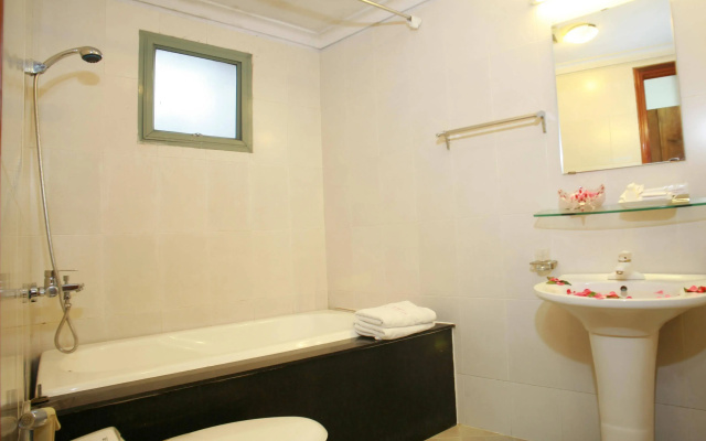 Urban Alley Hotel