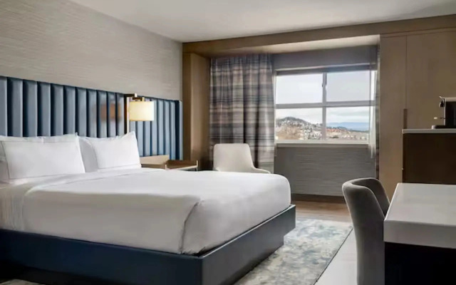 DoubleTree by Hilton Kelowna