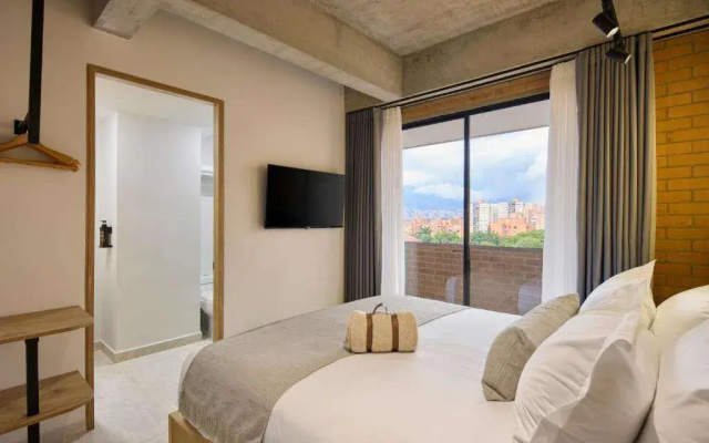30 Living Suites