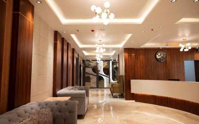 The Grand Royal Hotel