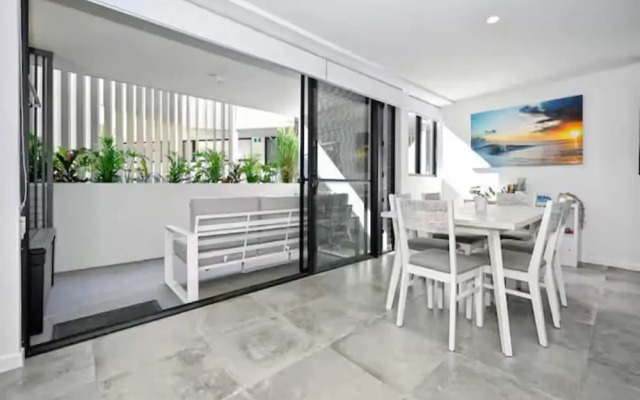 Spacious Family Stay Near Coolum Beach