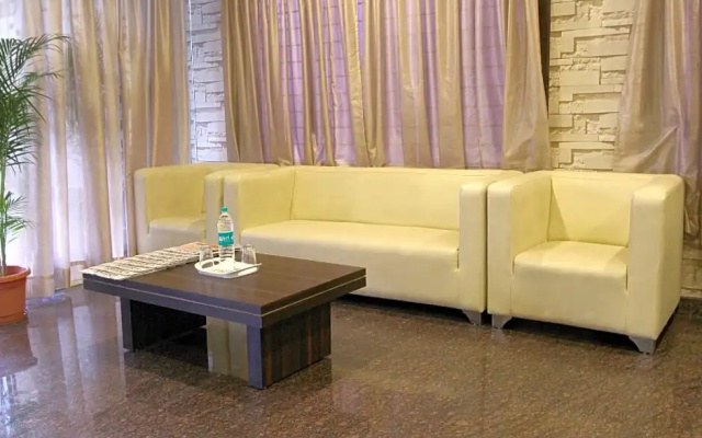 OYO 14520 Habitat Hotel & Suites