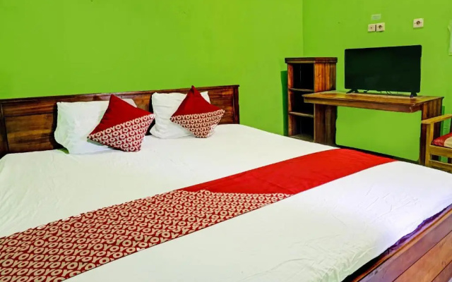 Oyo 91573 Hotel Family Blitar