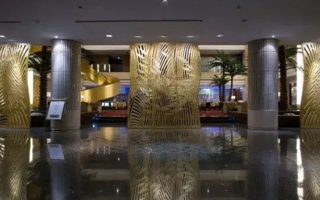 Peninsula Hotel