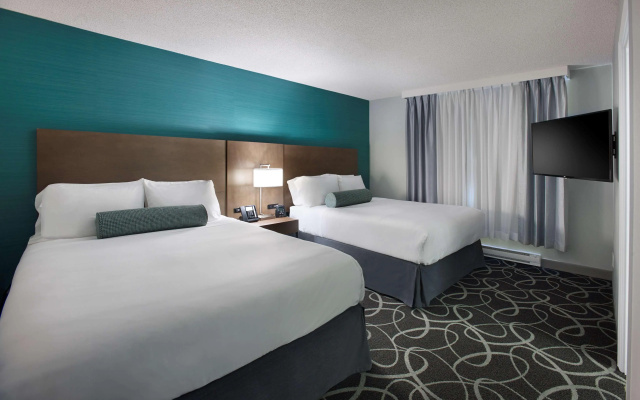Radisson Suites Hotel Toronto Airport