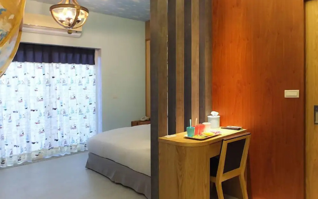 Tong's Story Paternity B&B