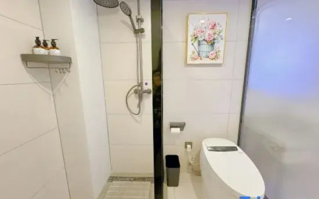 Yunhe Zhenpin Hotel