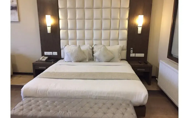 Capital O 9508 Hotel Pine Spring