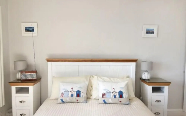 9 Bay View Court