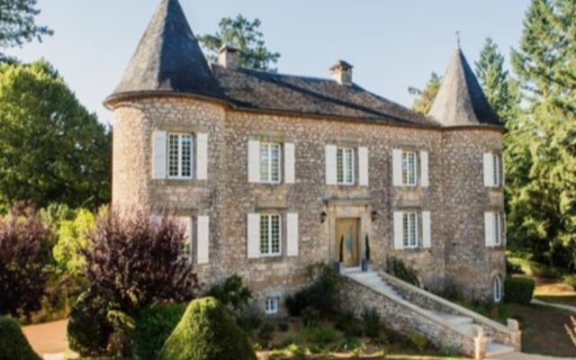 Château de Maraval in Beynac-et-Cazenac, France from 211$, photos, reviews - zenhotels.com hotel front