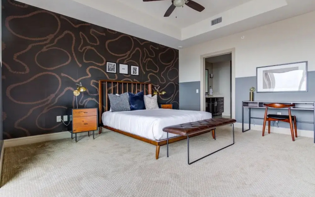 Domio Downtown Trendy 2Br Gym/Sauna
