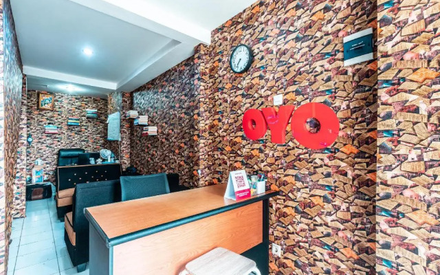 OYO 2122 Qubic