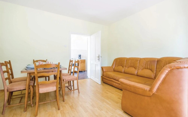 Awesome Apartment in Lovran With 2 Bedrooms and Wifi