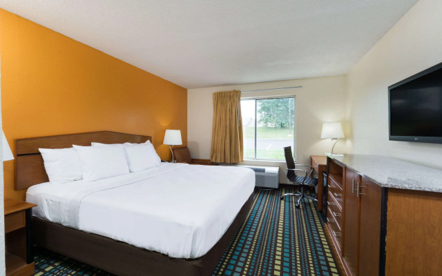 Super 8 By Wyndham Raleigh Downtown