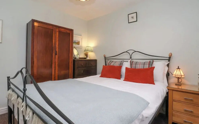 3 Westgate Mews