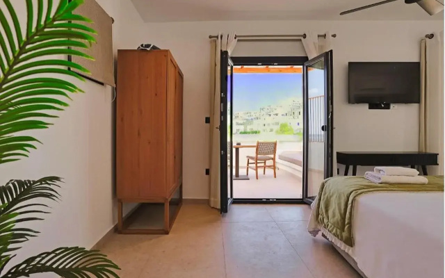 La Maltese Boutique Paros