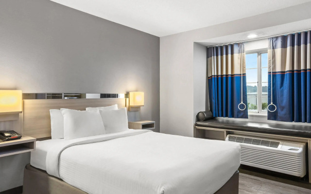 Quality Inn & Suites Nashville - Bellevue