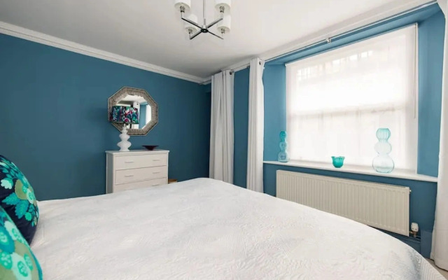 Cosy and Stylish Chelsea 2 Bedroom Flat