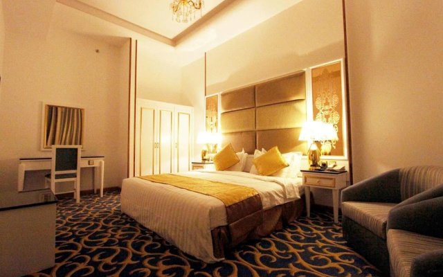 Platinum Alkhamseen Serviced Apartments