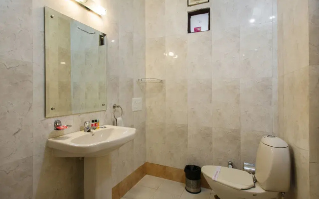 Oyo 726 Hotel Safari