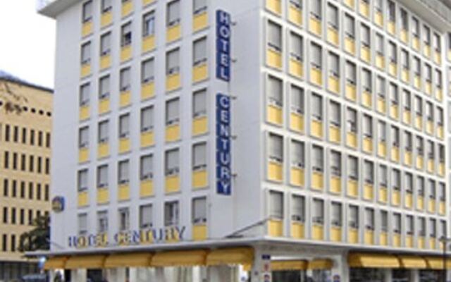 Hotel Century вид на фасад