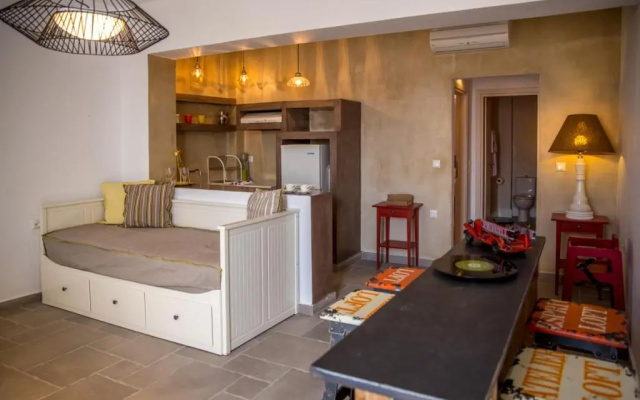 Chic & Modern Apartments with swim access