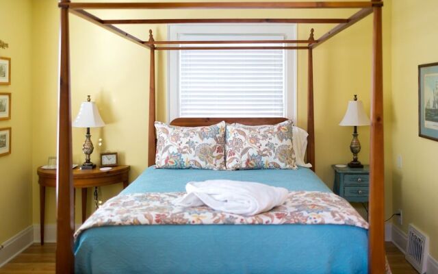 1810 Emerson House Bed & Breakfast - Adults Only