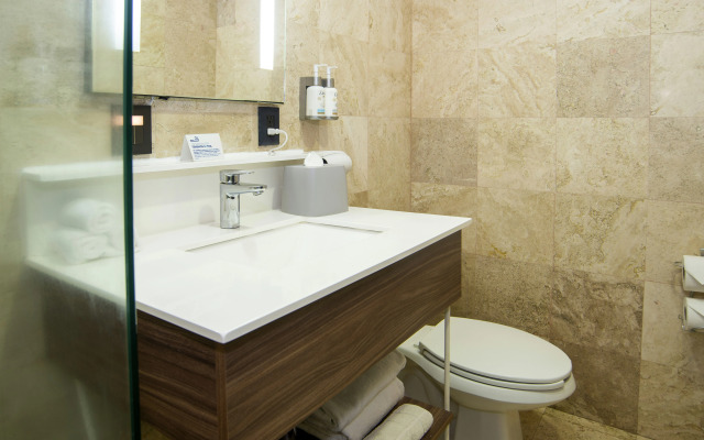 Holiday Inn Express Mexico Santa Fe by IHG
