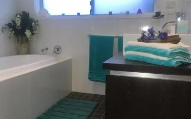 Its De-Lovety B&B