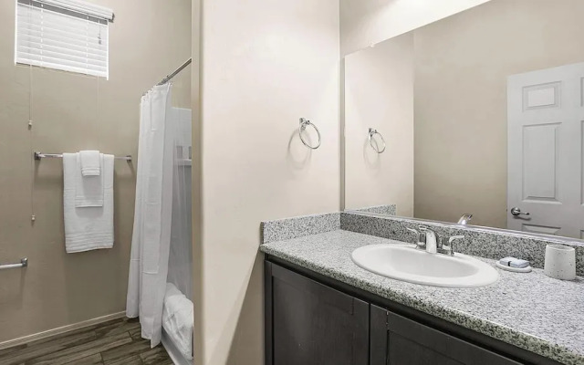 Landing Apartments near Downtown Jacksonville
