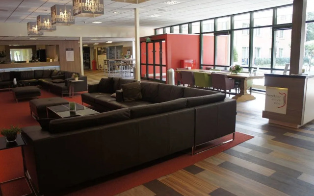 50/50 Hotel Belmont
