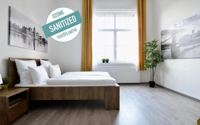 Standard Apartment by Hi5 - Bazilika Suite
