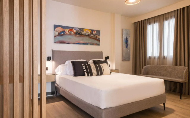 Puerta Catedral Suites