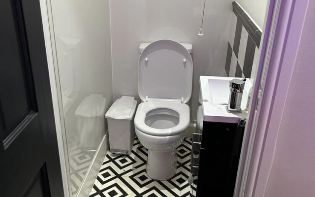 Inviting 1-bed Unit in Watford
