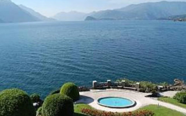 Amazing Aparment Lake Front 1 bed in Acquaseria