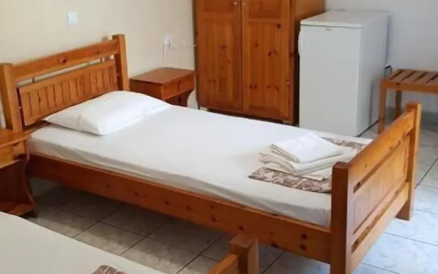 Aratos Hotel