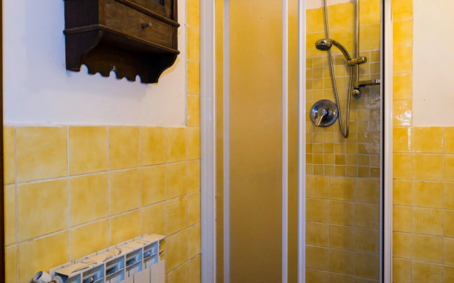 Nice Farmhouse in Montecatini Terme with Sauna & Hot Tub