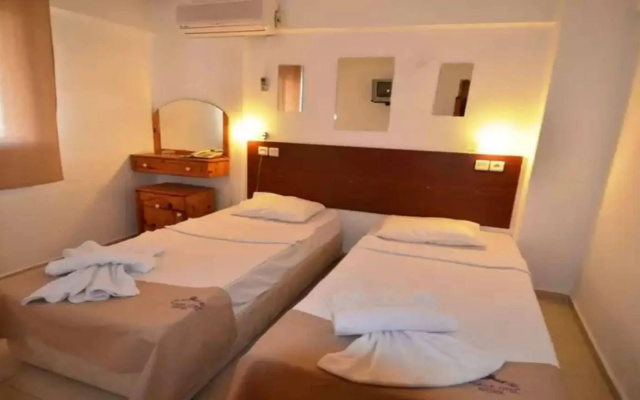 Tuana Hotel