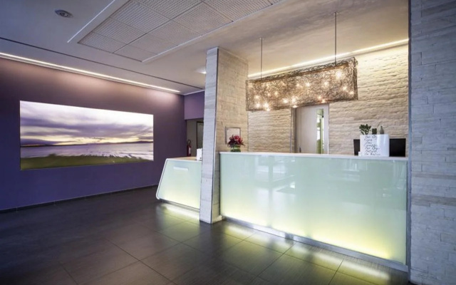 Arli Hotel Business and Wellness